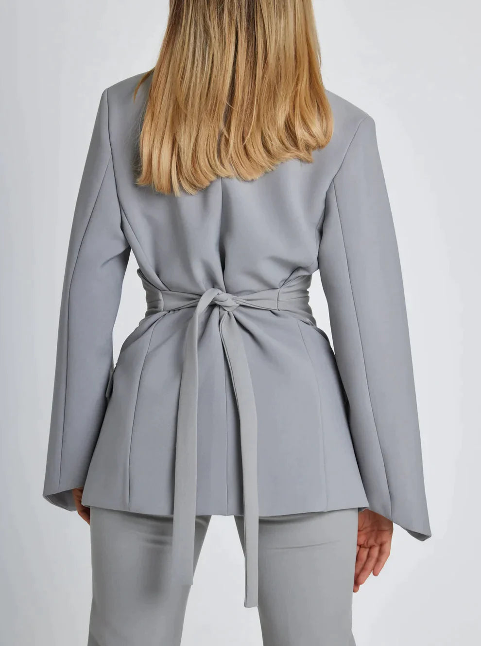 Cloé | Stijlvolle, Getailleerde Blazer met Tailleband