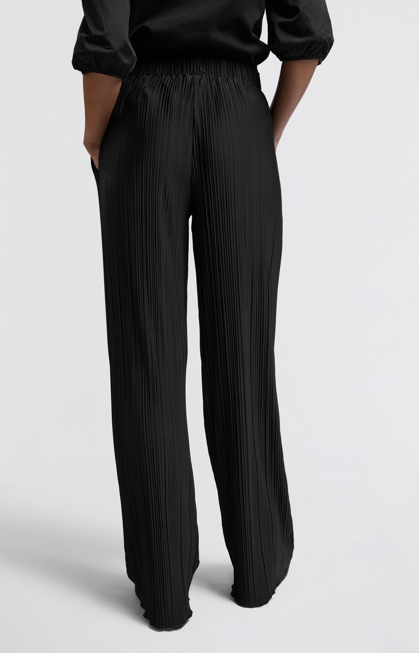 Elena – Elegante Plooibroek met Elastische Tailleband