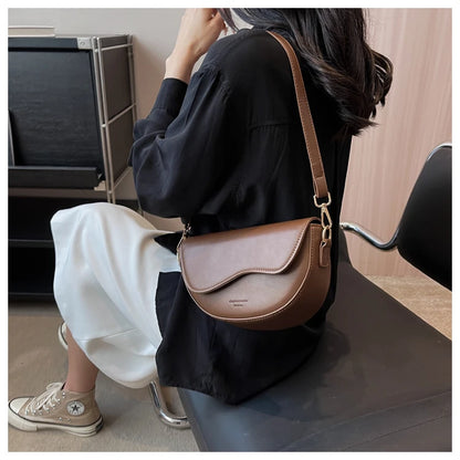 Claire – Elegante Handtas met Luxe Afwerking en Suède-achtige Voering